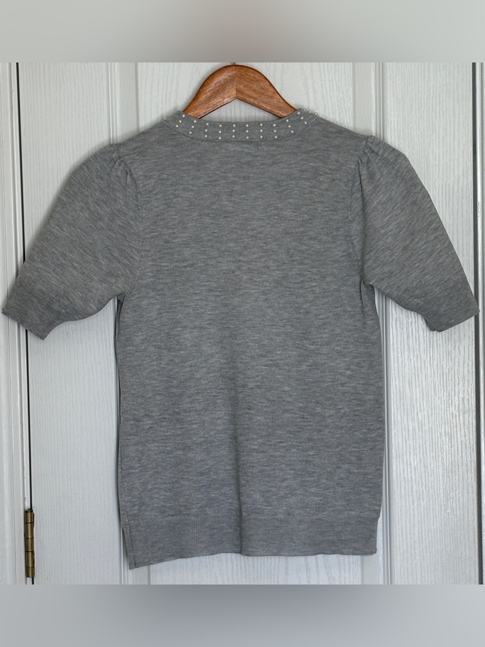 DR2 Daniel Rainn Heather Gray Embellished Pearl Collar Sweater Top Size XS Chic - Picture 4 of 8